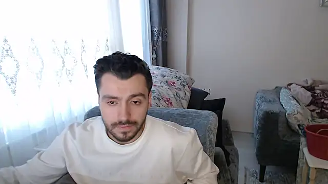 handsomeee04 webcam