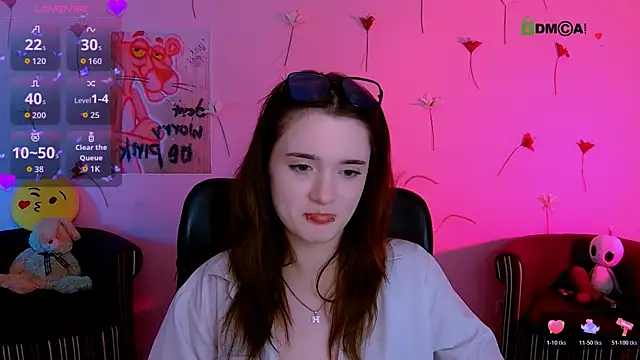 liana_kisses webcam