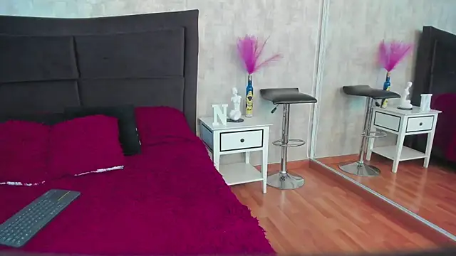 NahomyCarther webcam