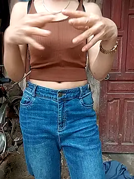 Daisyy-xxx webcam