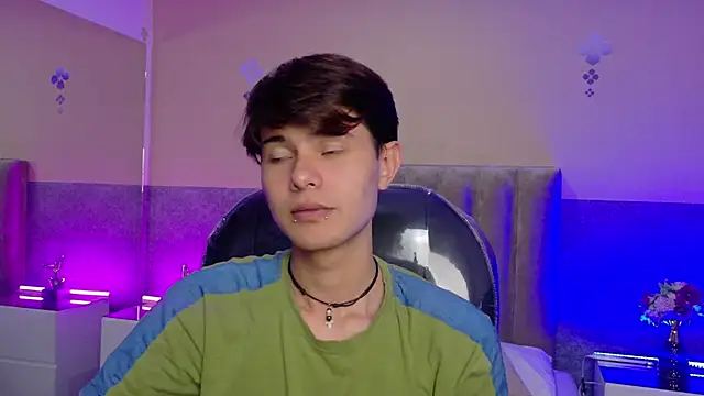 derek_sinn (M twink) - Show cock💦🍆