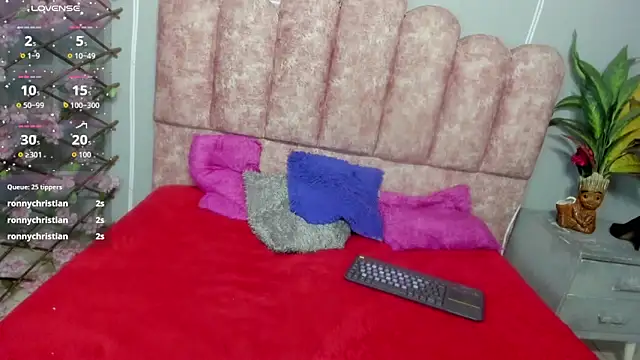 Morenaa_hott webcam