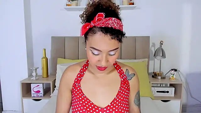 Zoe_Gruber webcam