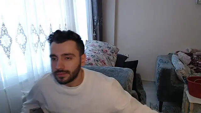 handsomeee04 webcam