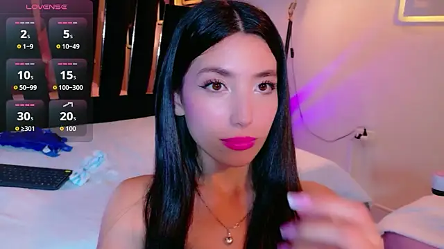 MiaLovelyn webcam