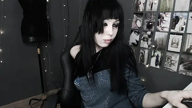 lucy8bit webcam