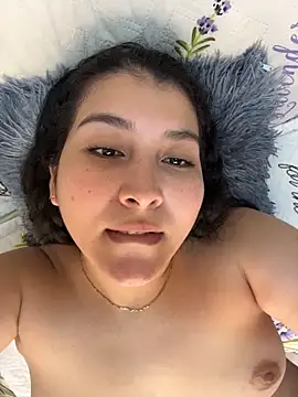 evelyn_1702 webcam