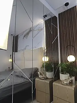 ElenaJamess webcam