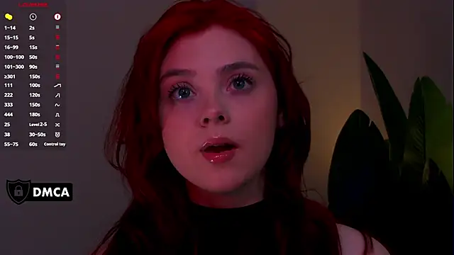 Nora__Ray webcam