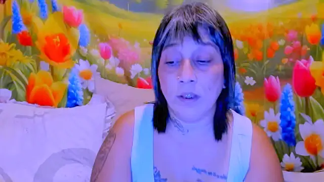 indianroxy webcam
