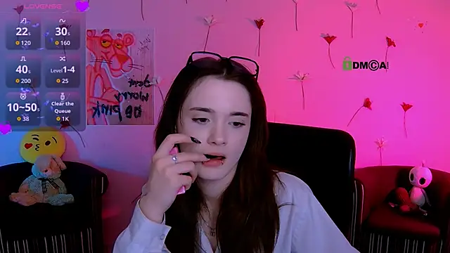 liana_kisses webcam