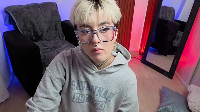 Rebeka-baker webcam
