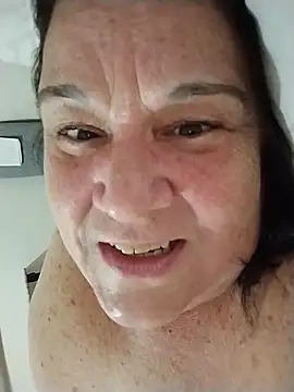 Yaya_Mineira webcam