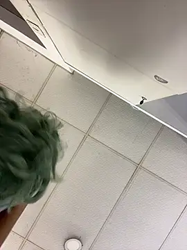 Eva_Feller69