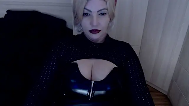 MistressDemi webcam