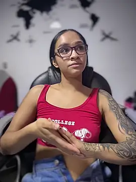 Isabella-Teen webcam