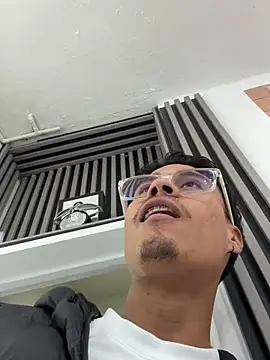 TavoHot_ webcam