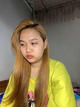 Almira6868 webcam