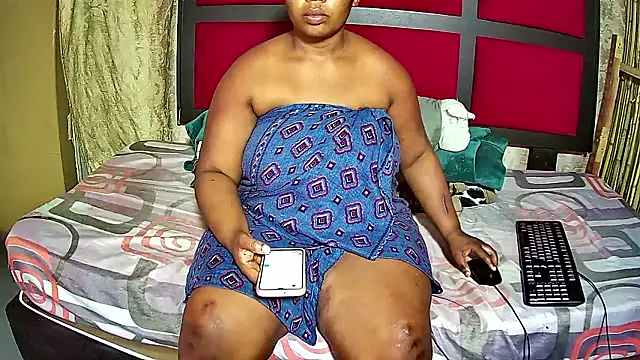 Exotic_FreakyQueen webcam