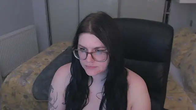 GothSuccubusBabe webcam
