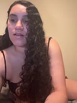 Webcam Model (carlithefreak) is live