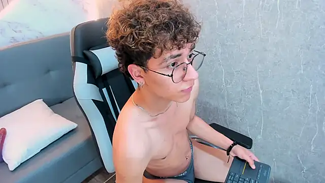 AngeloBellini webcam