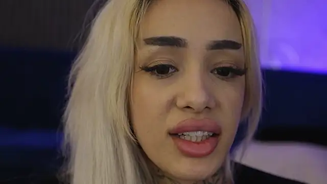 blondie_muller webcam