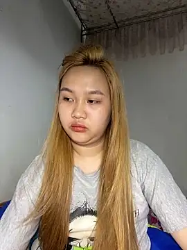 Almira6868 webcam