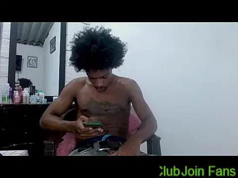 Larry-n-clouds webcam