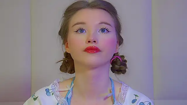 KeiraAsti webcam