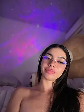 eveliin_ruiz (F young) - you make me do squirt😈