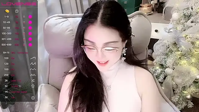 Monica-666888- webcam