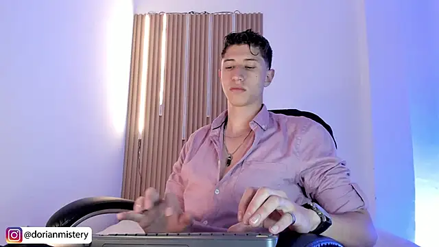 Dorianmistery2322_ webcam