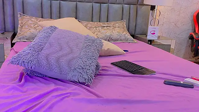 CamilaJohnston webcam