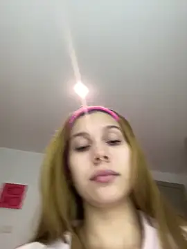 Nikii__ webcam