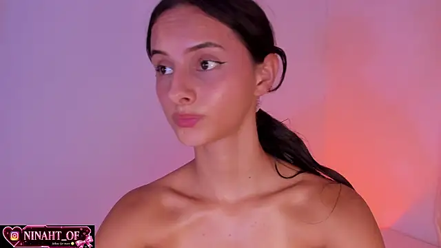 ninaht webcam