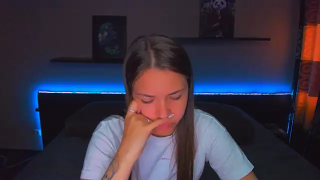AlexaBarkley webcam