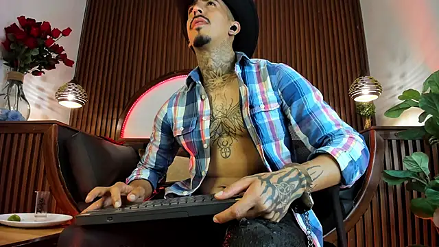 Donovan_Desmond webcam