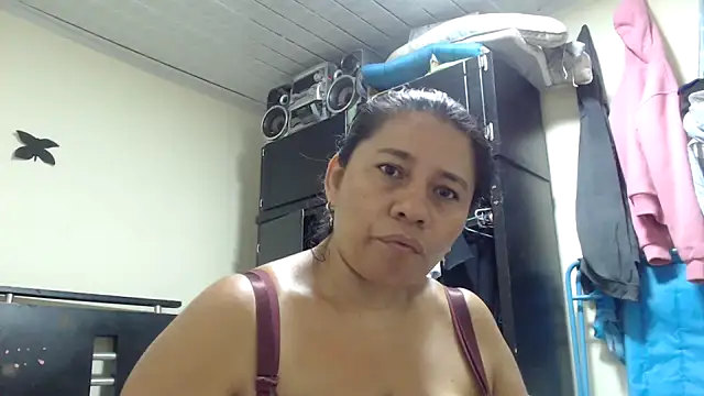 adrixxx38 webcam