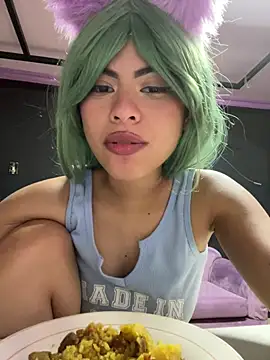 Eva_Feller69