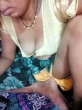 super_bhabhi_indian - Super_bhabhi_Indian's free webcam - UK Sex Cams