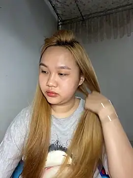 Almira6868 webcam