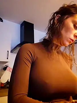LilyOrion webcam