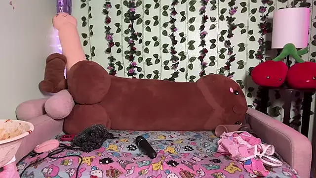CherryBombBomb webcam