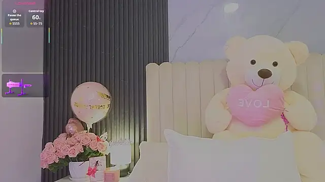 Madiee_Rhea webcam