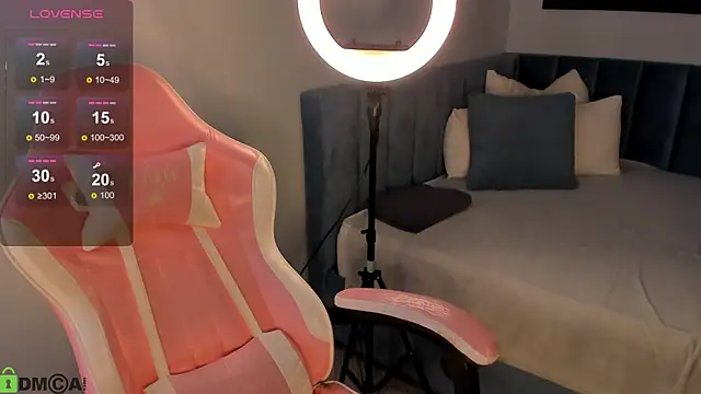 Nicole_Charm webcam