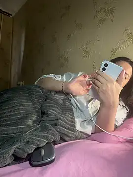 Naughtbaby_2025 webcam