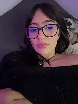 hinasweet (F teen) - Nipple clamps and rub pussy