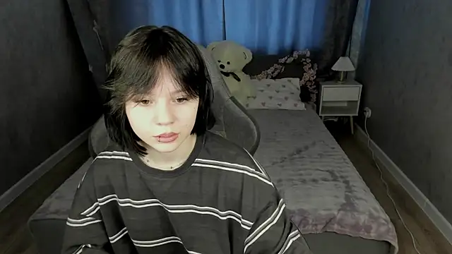 Loly_Cuttie webcam
