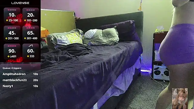 Preview of blondiewithanass